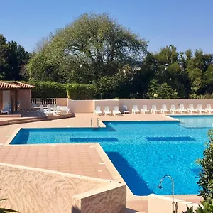 Appartement Spacieux Avec Jardin Coeur De St Tropez, Saint-Tropez